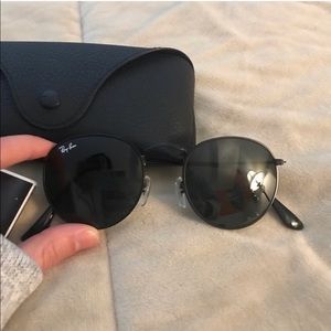 Black Round Authentic Ray Ban